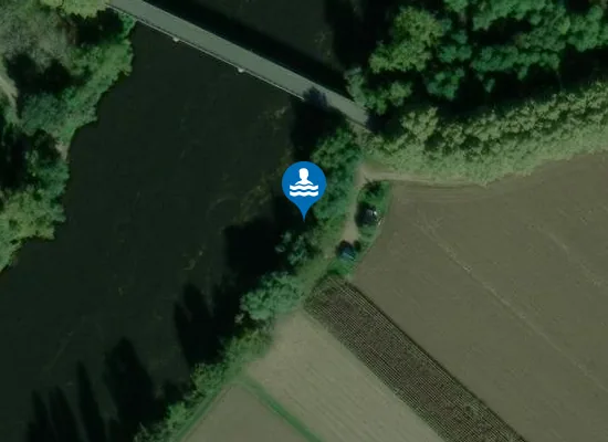 Satellite image of Quai de Cénevières
