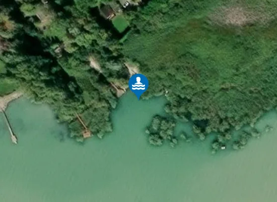 Satellite image of Madách utcai öböl