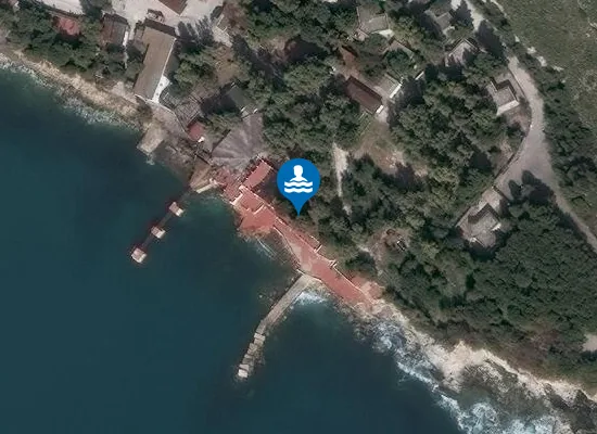 Satellite image of Lido Ufficiali Marina Militare Punta Izzo