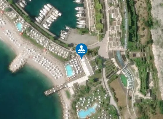 Satellite image of Maxi's Beach Club