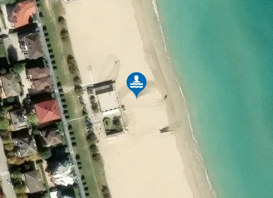 Satellite image of il Sombrero