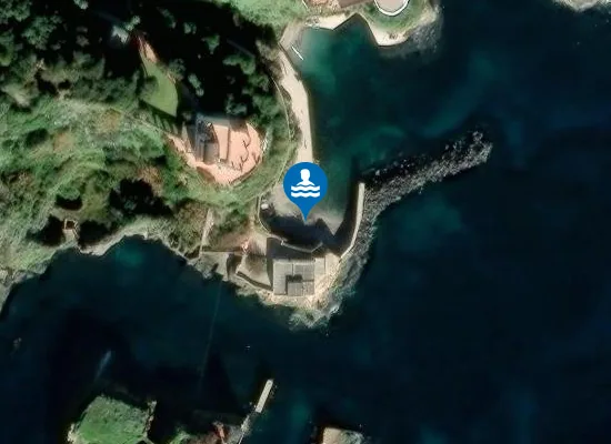 Satellite image of Spiaggia della Gaiola