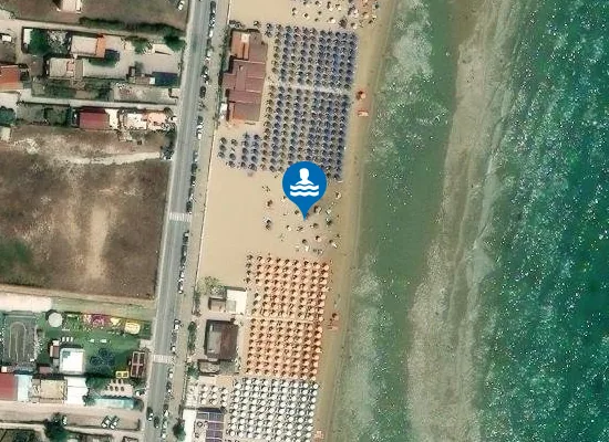 Satellite image of Spiaggia libera