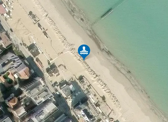 Satellite image of Spiaggia Afrika Bagno 77/78/79