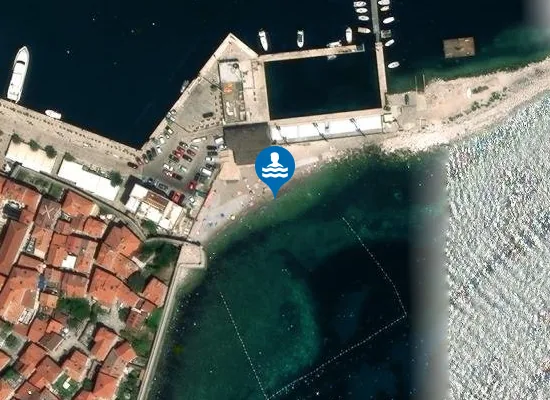 Satellite image of Pizana