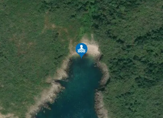 Satellite image of Plazhi i Lugut të Xhemiles