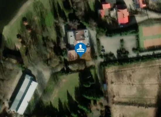 Satellite image of Przystań Lutry