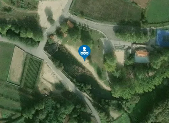 Satellite image of Praia Fluvial de Burgães