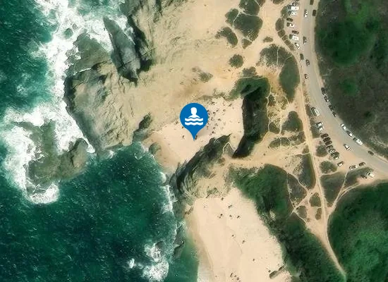 Satellite image of Praia naturista do Salto