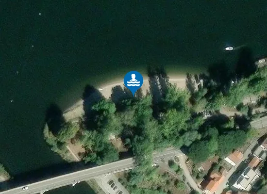 Satellite image of Praia Fluvial de Pedorido