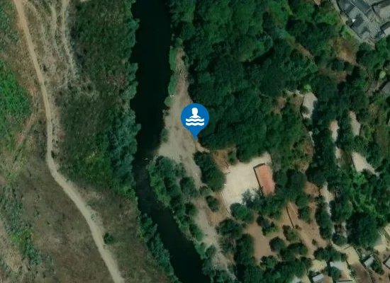 Satellite image of Praia Fluvial da Paradinha