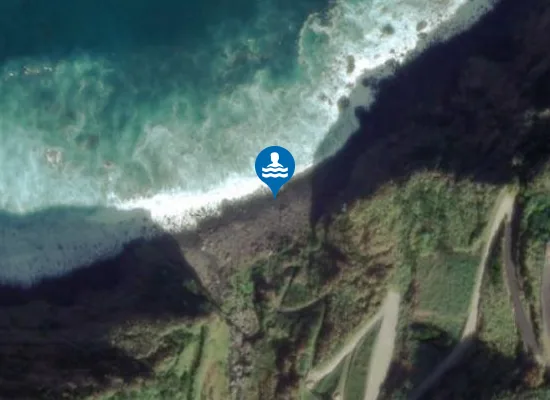 Satellite image of Zona Balnear dos Moinhos das Relvas