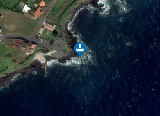 Satellite image of Zona Balnear do Porto de Pedro Miguel