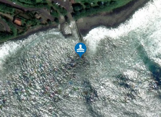 Satellite image of Zona de Banhos do Porto da Boca da Ribeira