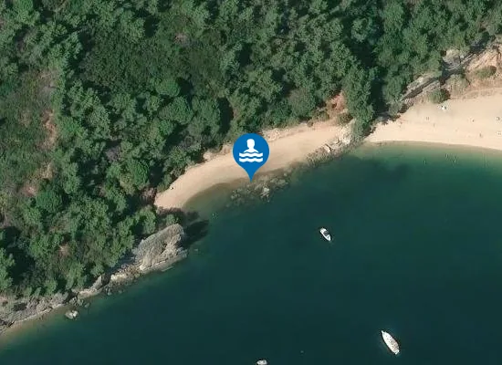 Satellite image of Praia da Maria Esguelha