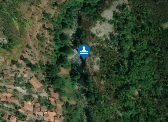 Satellite image of Praia Fluvial Poço da Cesta