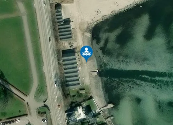 Satellite image of OFF. BADESTRAND VED RUNGSTED ROKLUB