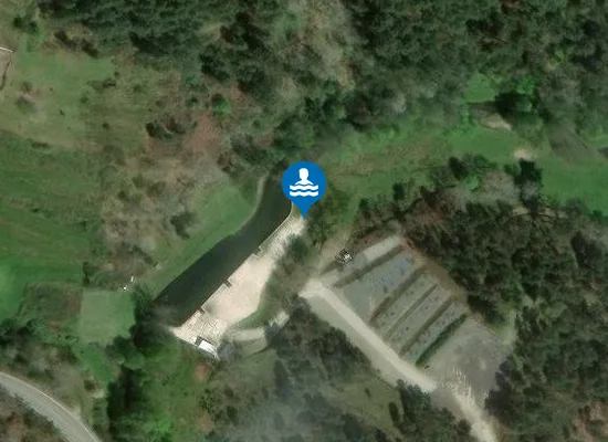 Satellite image of Praia Fluvial de Andrães (Relva)