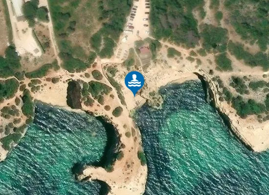 Satellite image of Praia da Albandeira