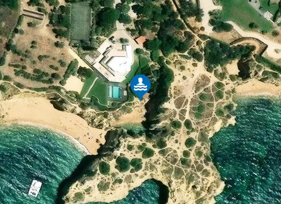 Satellite image of Praia do Ninho de Andorinha