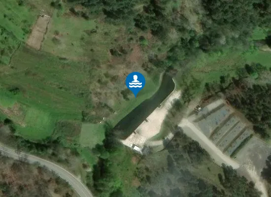 Satellite image of Praia Fluvial de Andrães (Relva)