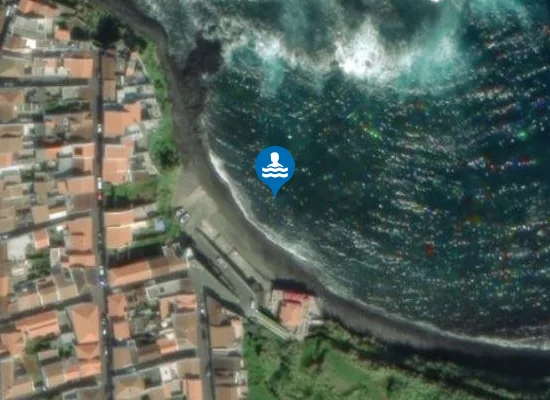 Satellite image of Praia do Calhau d'Areia