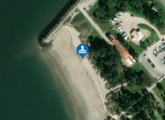 Satellite image of Praia do Aquário