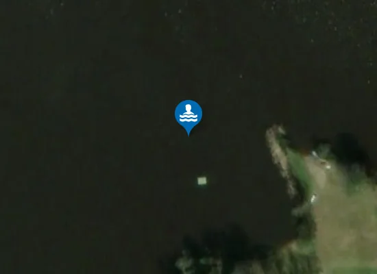 Satellite image of Badplats Mäseln