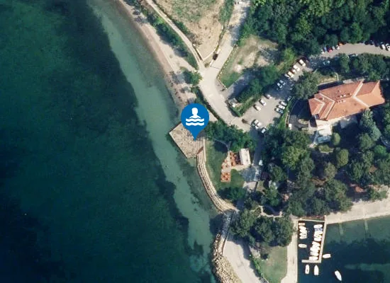 Satellite image of Plaža Valdoltra / Spiaggia Valdoltra