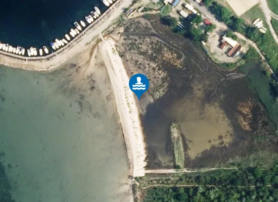 Satellite image of Školjčišče