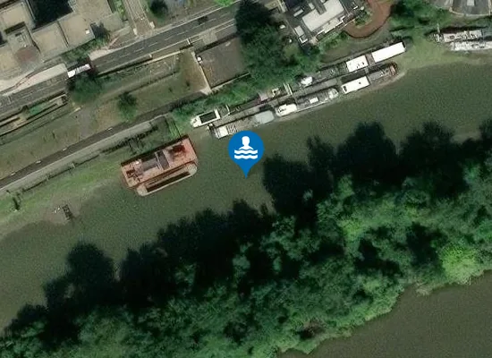 Satellite image of The Hollows