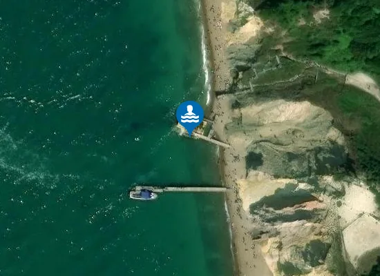 Satellite image of Alum Bay Beach