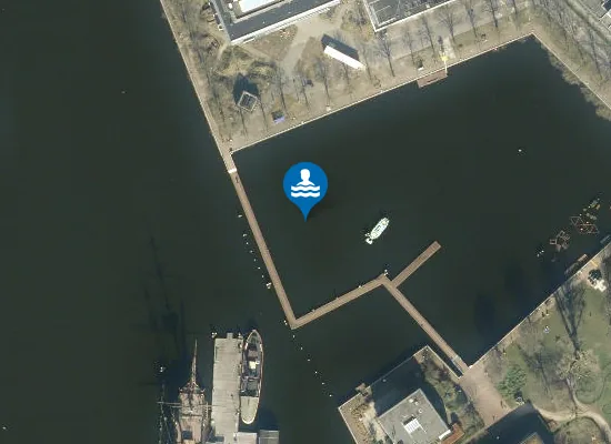 Satellite image of Buitenzwembad Marineterrein