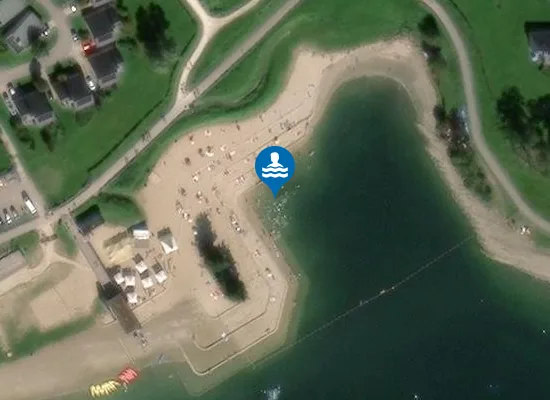 Satellite image of LE LAC DE LA PLATE TAILLE