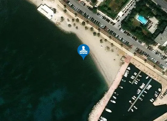Satellite image of GLYFADA 5