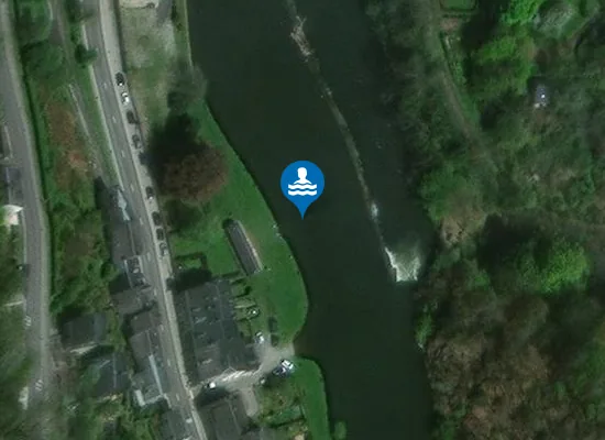 Satellite image of LA SEMOIS À BOUILLON (PONT DE FRANCE)