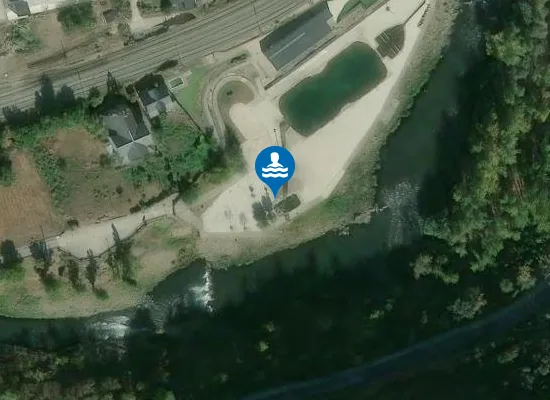 Satellite image of PISCINA FLUVIAL SIL CARBALLEDA DE VALDEORRAS PM1
