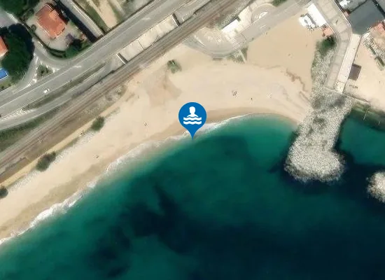 Satellite image of PLAYA DE LES BARQUES-ESTACI? PM1