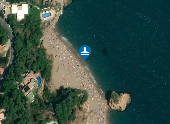 Satellite image of PLAYA D'ILLA ROJA PM1