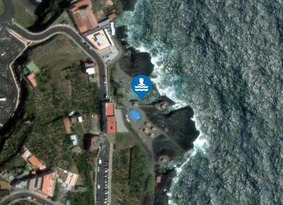 Satellite image of PLAYA PISCINAS NATURALES CHARCO AZUL PM1