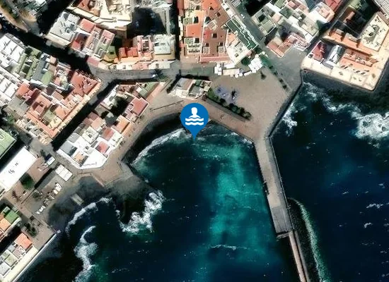 Satellite image of PLAYA PUERTITO DE G?IMAR (LA CHARCADA-MUELLE) PM1