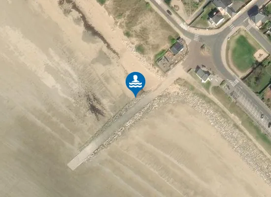 Satellite image of FACE AU CD 130