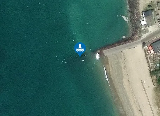 Satellite image of FACE AU CD 244