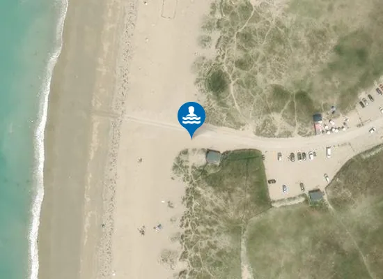 Satellite image of FACE A LA ROUTE SUBMERSIBLE