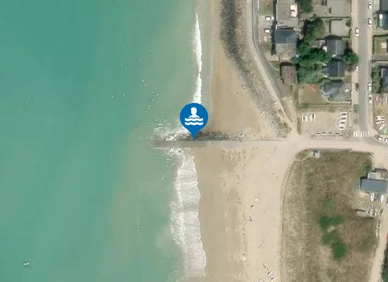 Satellite image of FACE A L'ECOLE DE VOILE D'HAUTEVILLE SUR MER