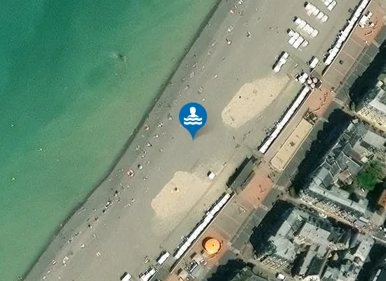 Satellite image of PLAGE SURVEILLEE DE MERS LES BAINS