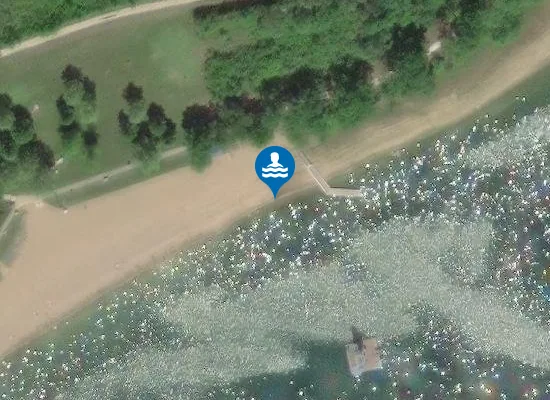 Satellite image of LAC DE LA LIEZ