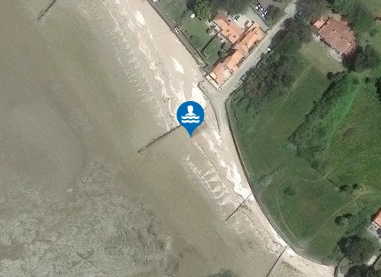 Satellite image of FACE AV. LOUIS GAUTIER