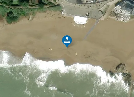 Satellite image of MONSIEUR HULOT