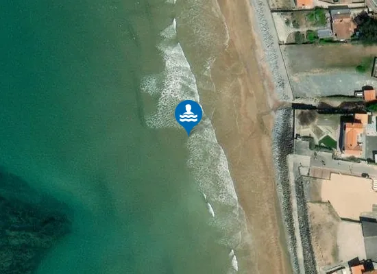 Satellite image of LA PAREE